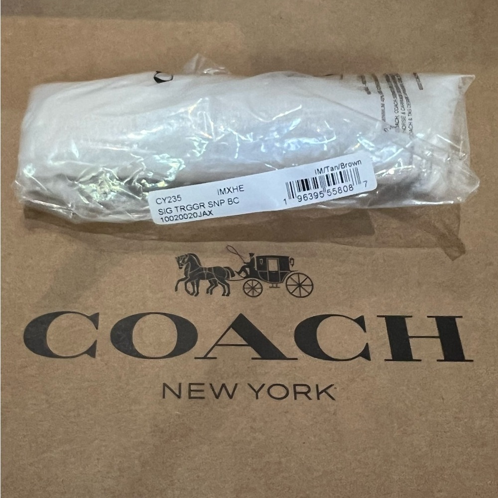 NWT COACH Trigger Snap Keychain Bag charm in Brown with Gold Hardware AUTHENTIC - Picture 4 of 4